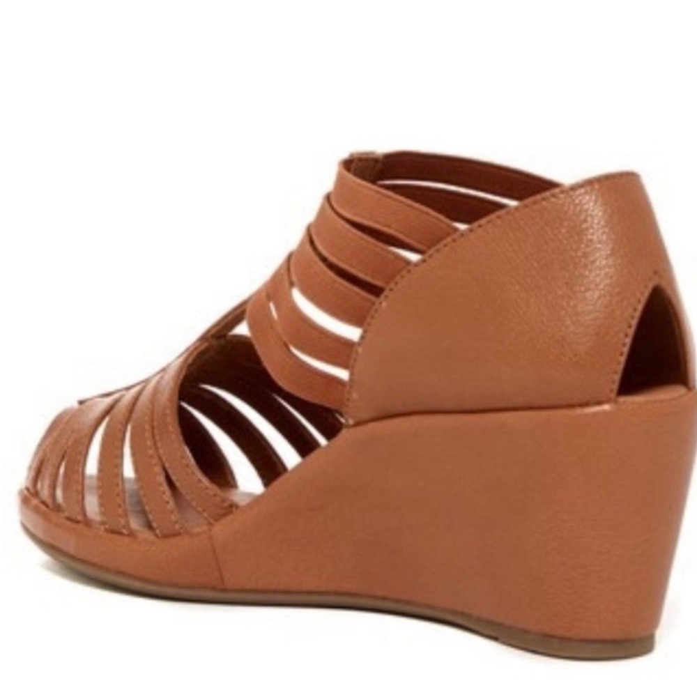 NEW Gentle Souls Wedge Sandal 7.5